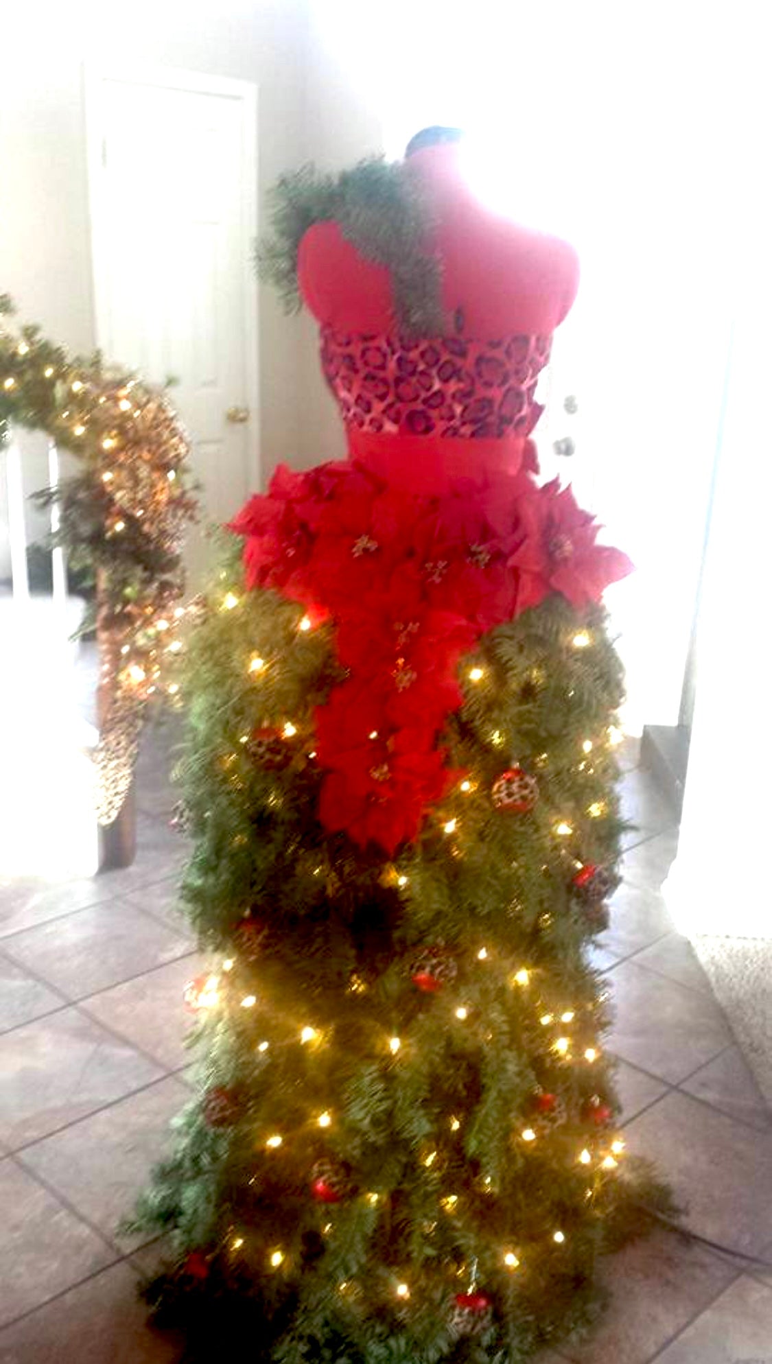 Maxi Christmas Tree Dress – Geeda J Fashion Boutique Maxi Christmas Tree Dress – Geeda J Fashion Boutique