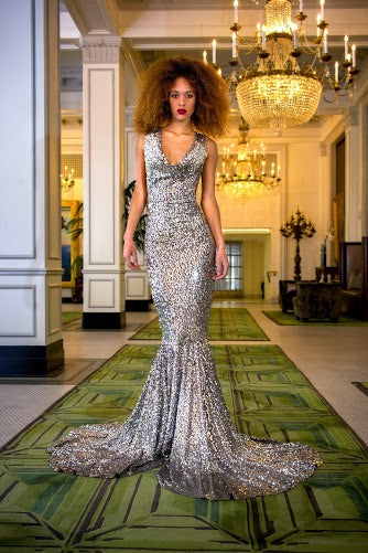 Chic Platinum Liquid Gold Sequence Gown – Geeda J Fashion Boutique